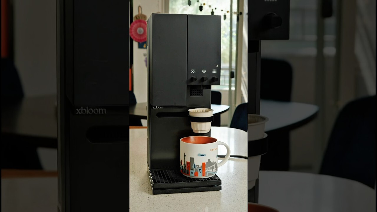 'Video thumbnail for Meet the xBloom Studio!'