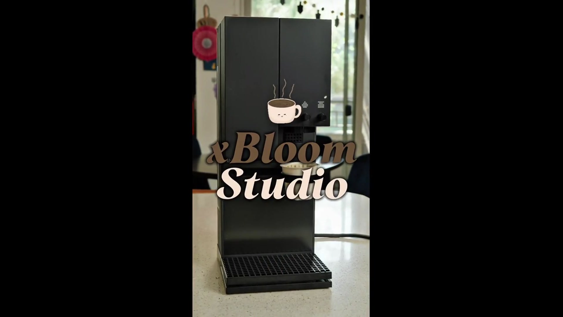 'Video thumbnail for Meet the xBloom Studio!'