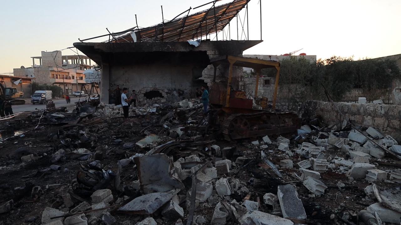 Video thumbnail for Syria: Binnish Ammunition Blast Kills Five 16.