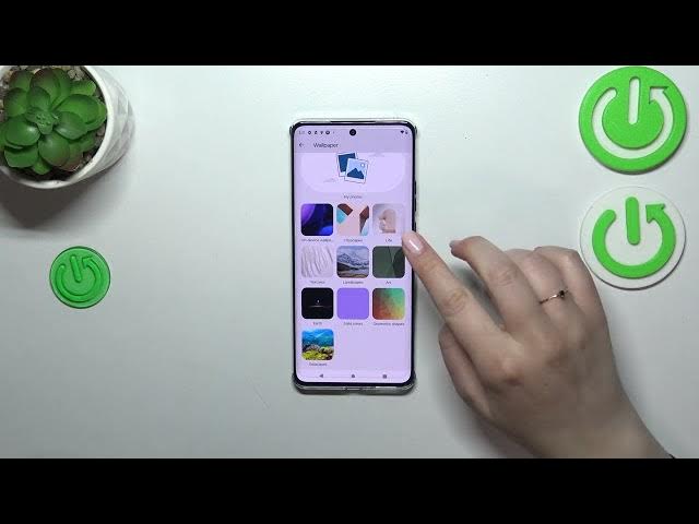 Video thumbnail for How to Change the Wallpapers on MOTOROLA Edge 40 - Home Screen & Lock Screen Cover Customization