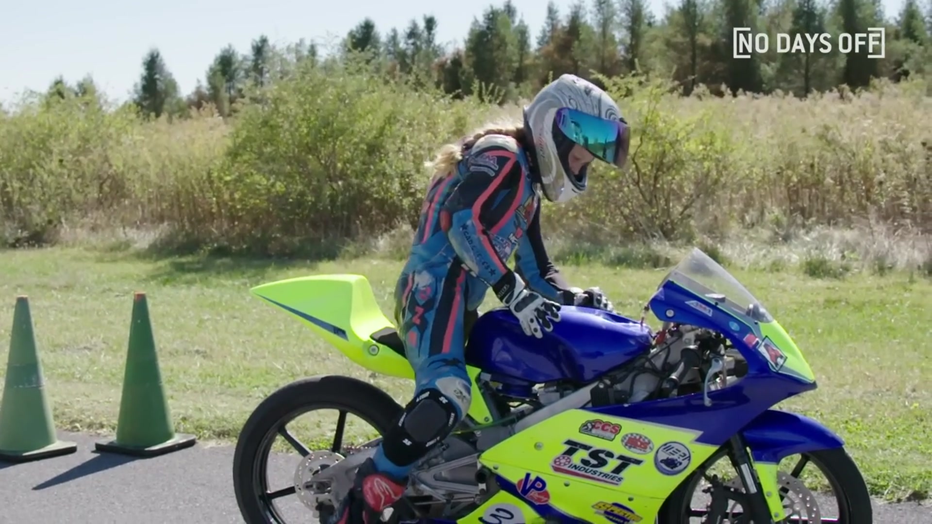 'Video thumbnail for 12-Year-Old Motorcyclist Races Vs. PROS!'