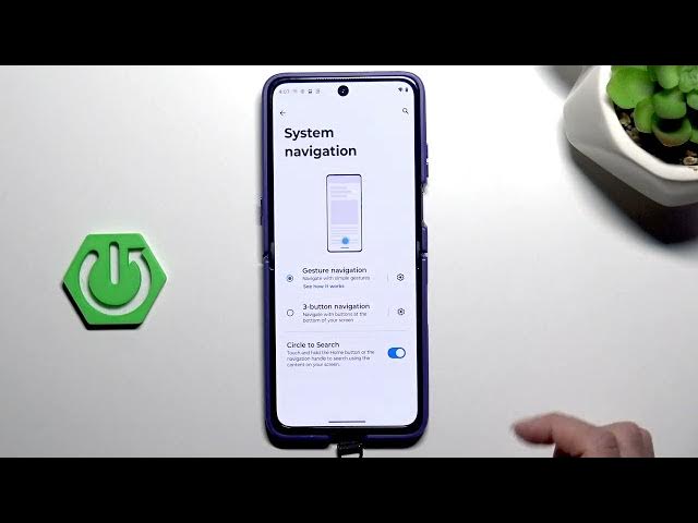 Video thumbnail for MOTOROLA Razr 70 Ultra – How to Change System Navigation (Gestures & Buttons)