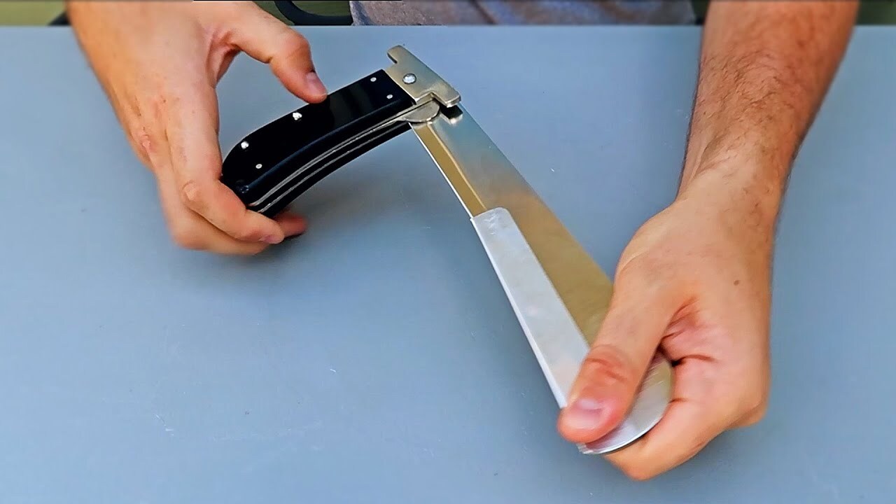 Video thumbnail for 5 Weirdest Gadgets I Found on eBay/Amazon