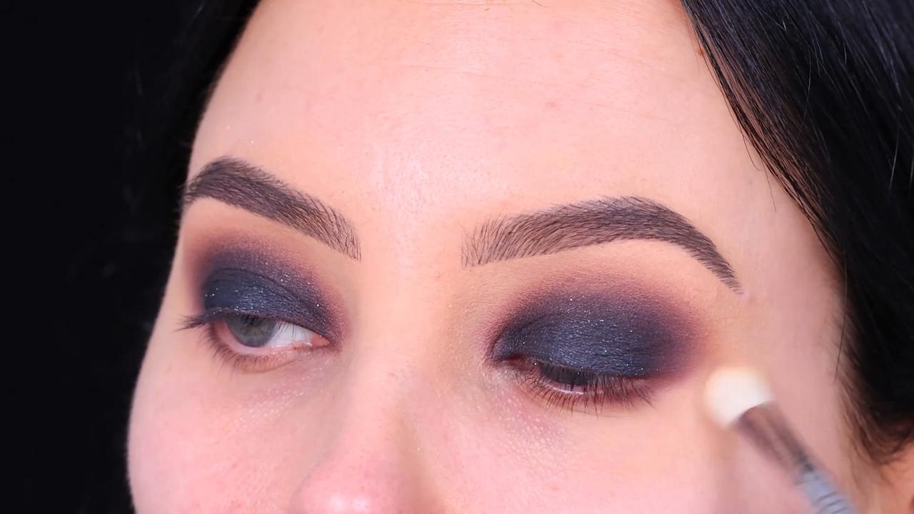 Video thumbnail for Smokey Eyes Tutorial using NEW Anastasia Beverly Hills COSMOS Palette