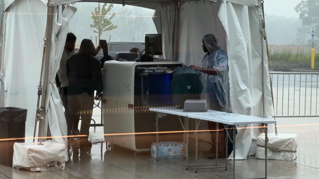Video thumbnail for US: Spain training canceled due to storm ahead of FIFA World Cup final (2).