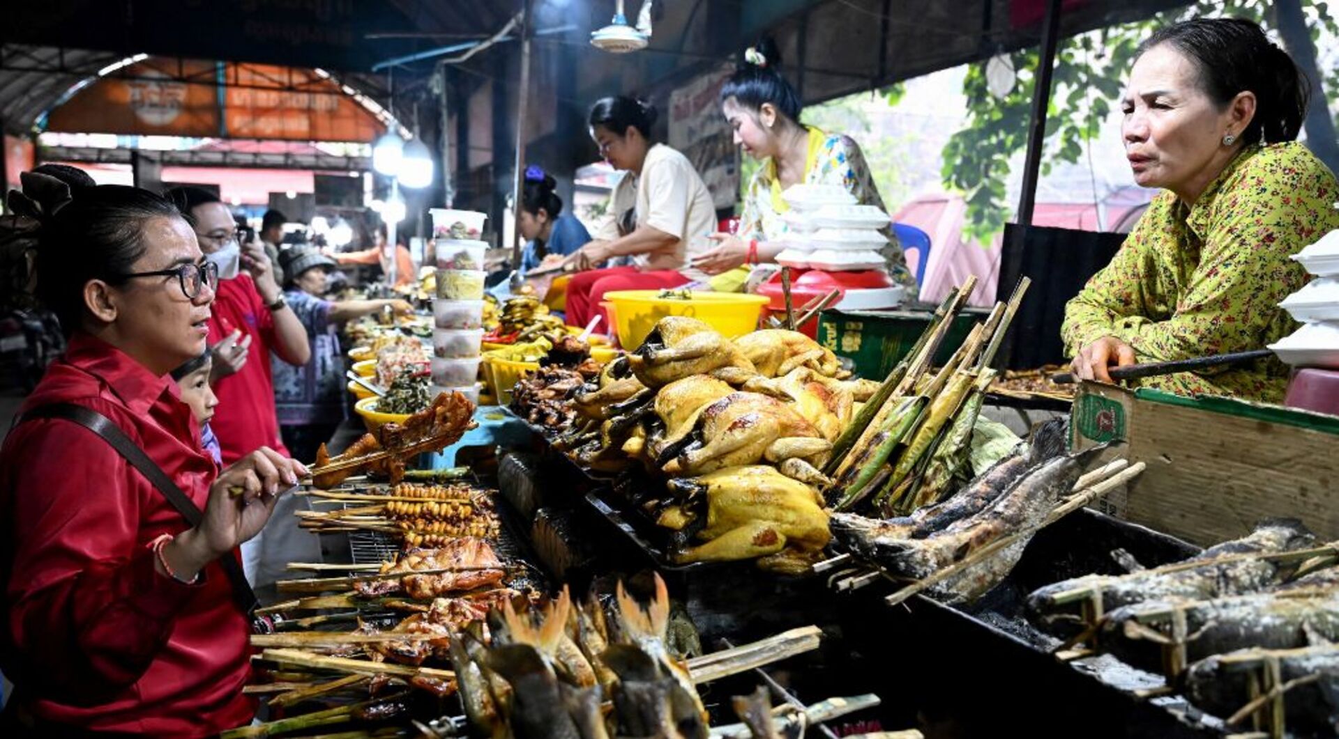 Video thumbnail for Cambodia fears long-term economic damage as conflict with Thailand continues
