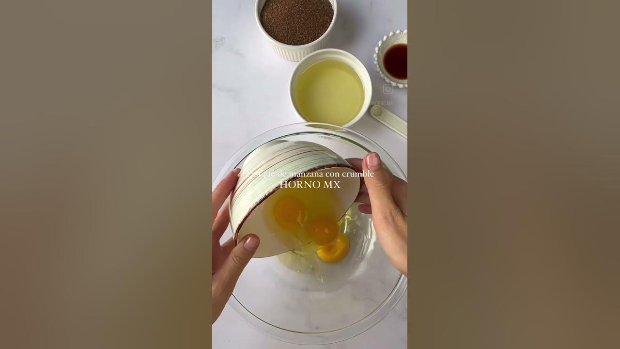 Video thumbnail for Panqué de manzana con crumble receta Horno MX #shorts #receta #manzanas