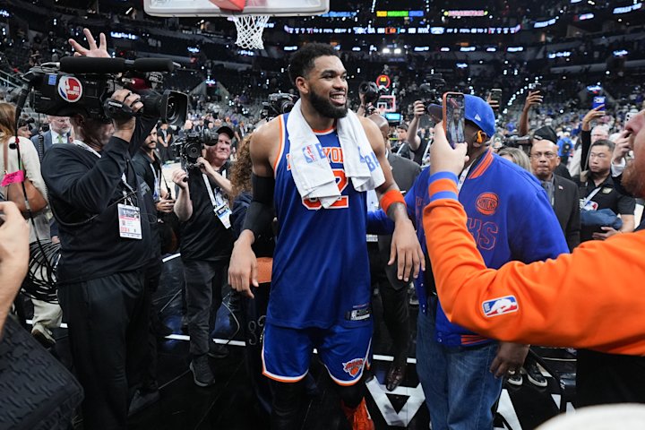 Video thumbnail for NJ native Karl-Anthony Towns helps lead Knicks to 2-0 NBA Finals advantage