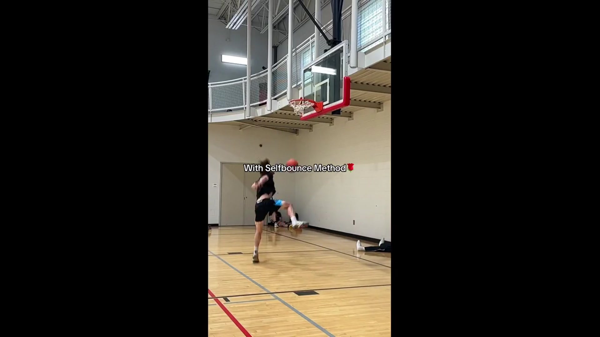 'Video thumbnail for travis reynolds: selfbounce method dunking transformation!'