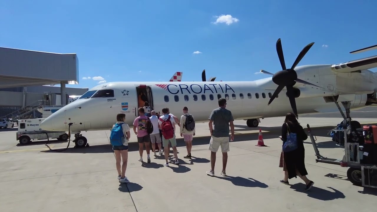 Video thumbnail for Flying From Zagreb Airport to Split Croatia