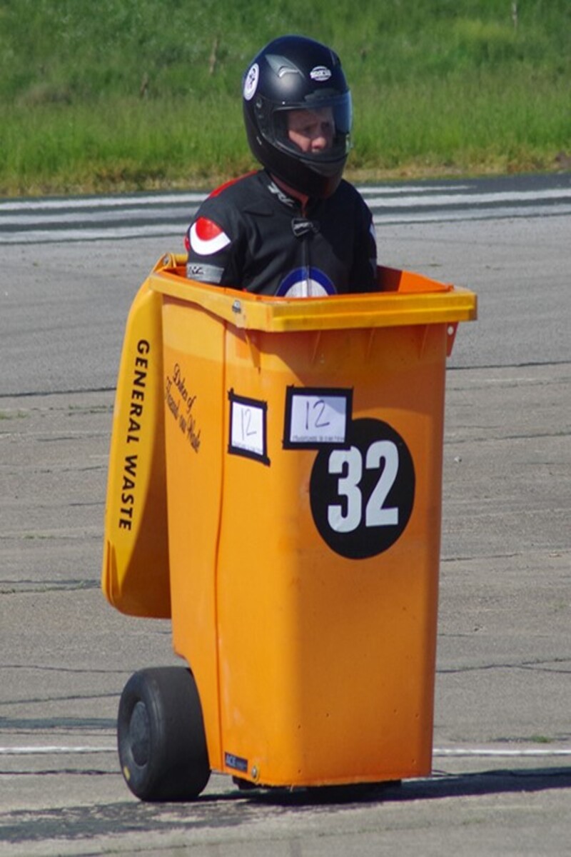 Video thumbnail for Fastest wheelie bin  88.344 km/h by Michael Wallhead