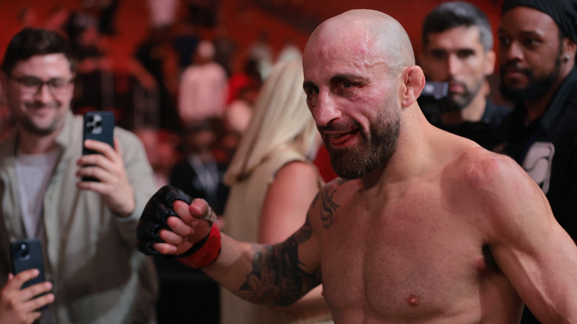 Video thumbnail for Alexander Volkanovski Eyes Final UFC Fight Before Retirement