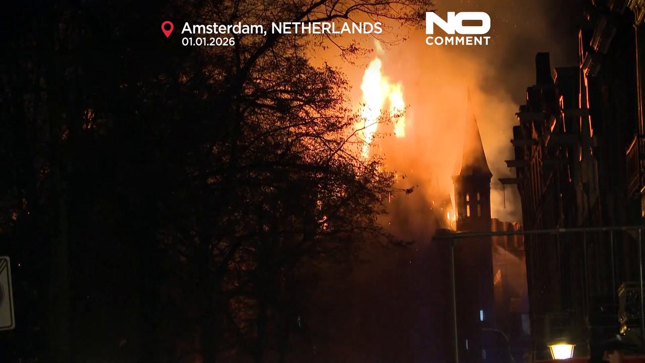 Video thumbnail for Historic church in central Amsterdam burned down on New Year’s Day
