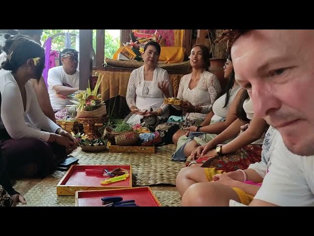 Video thumbnail for Balinese Offerings Workshop 🌸 | Live Session – Part 1: Creating the Offering Bowl