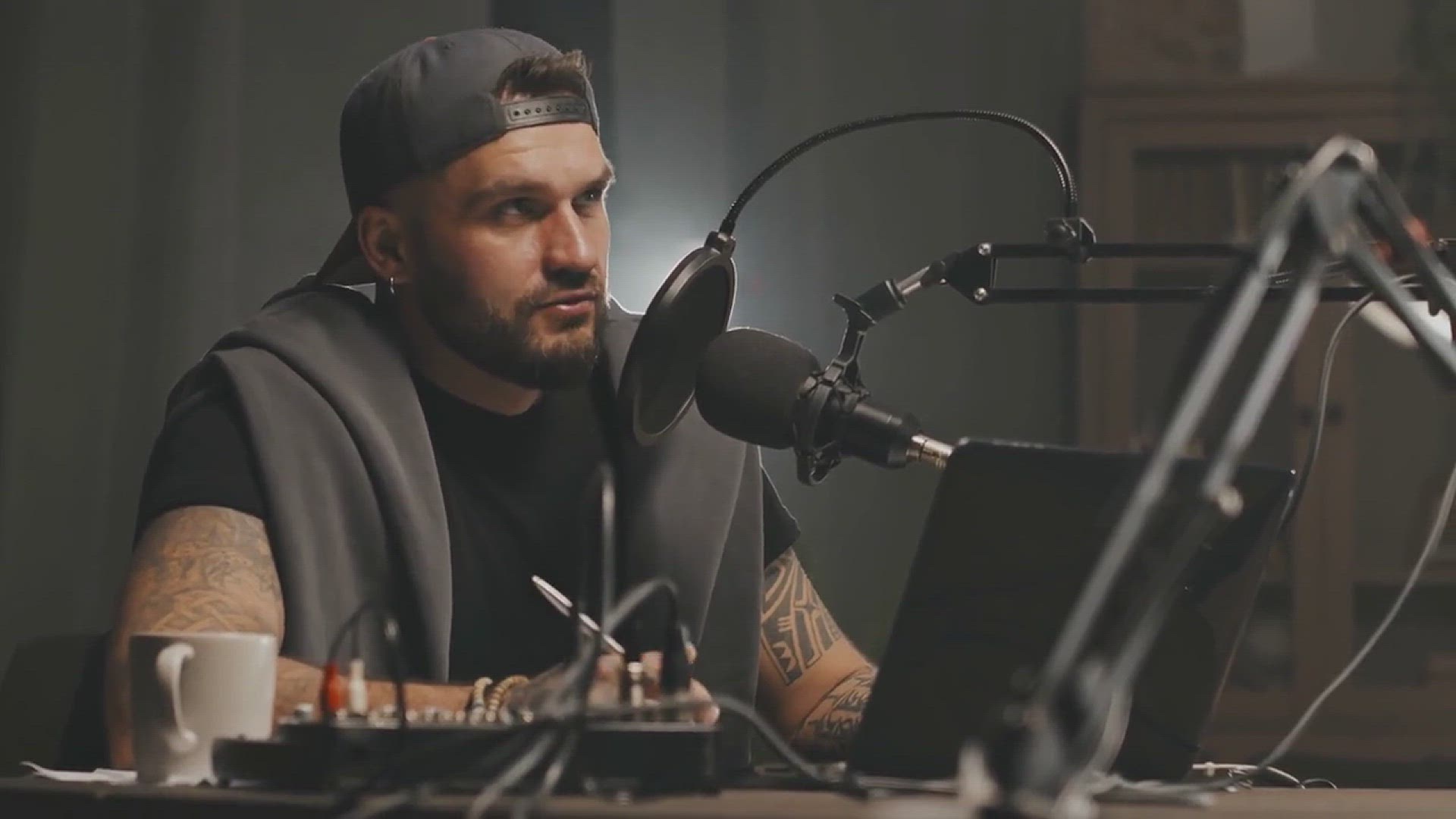 Video thumbnail for The Valley's Jax Taylor Says He Believes He's the 'Definition' of a 'Narcissist': 'I Have to Humble Myself'