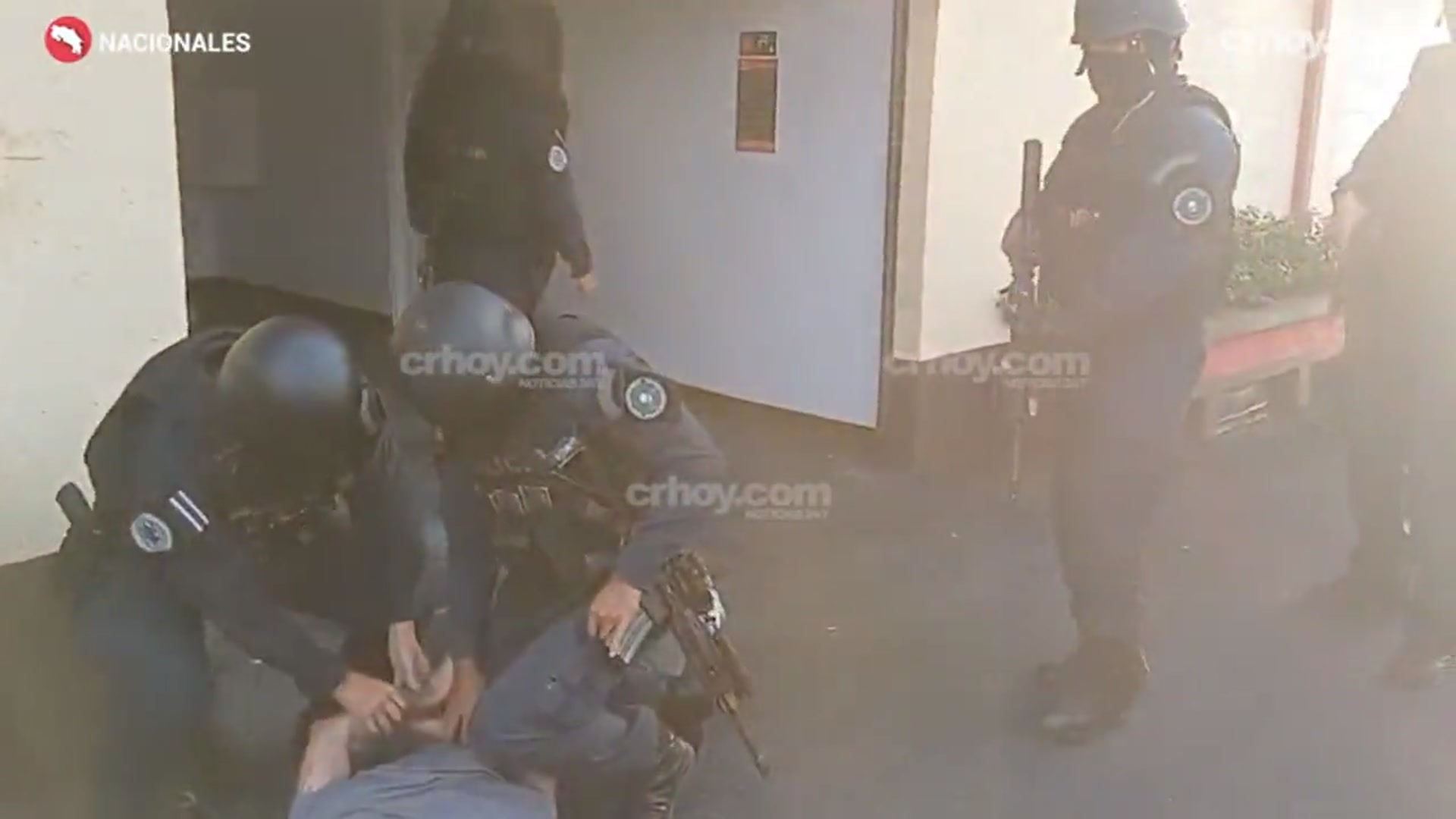 Video thumbnail for Rescate de joven golpeada por pareja y detención de sujeto en motel