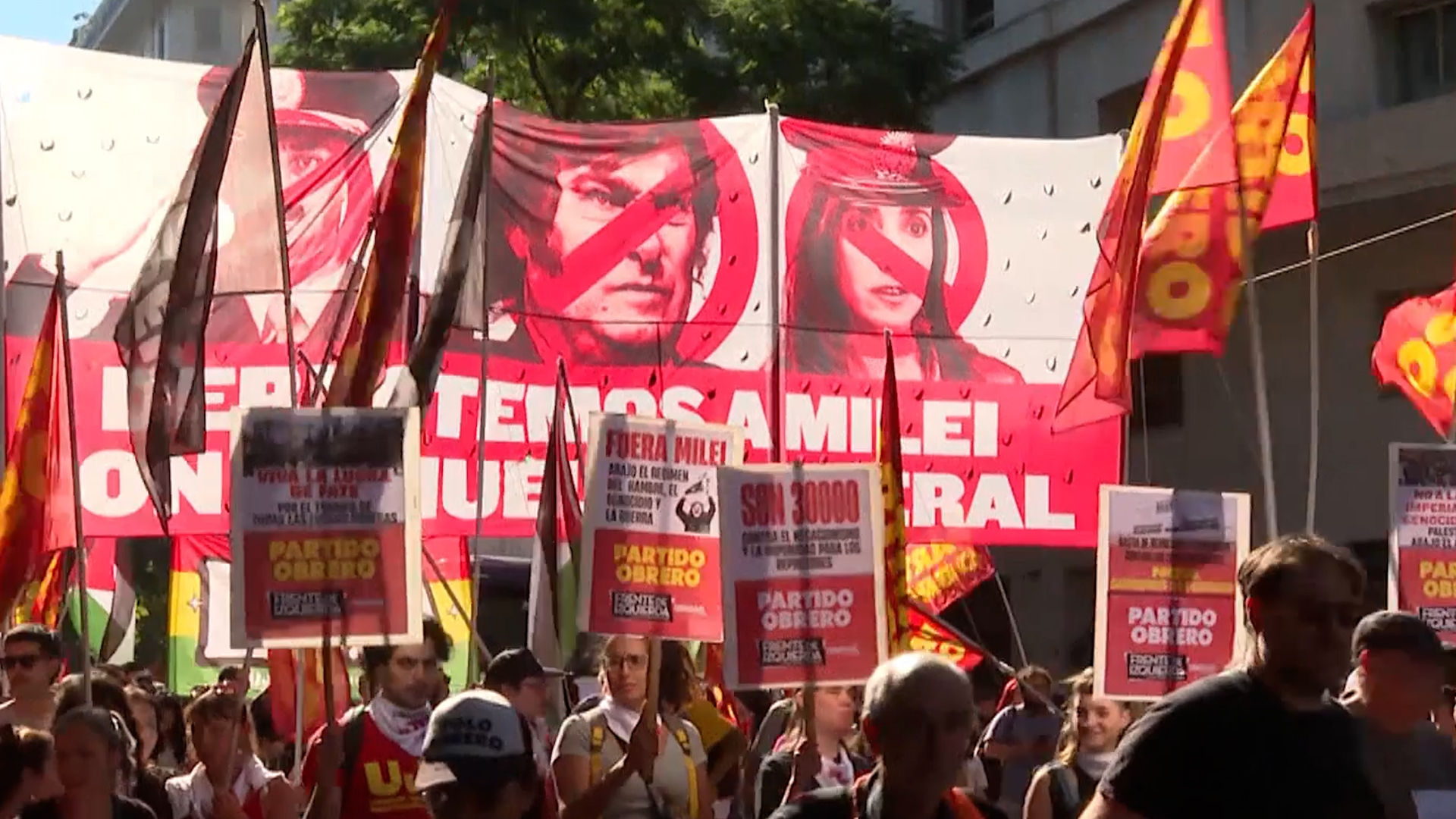 Video thumbnail for Argentina activists honour victims of ‘Dirty War’