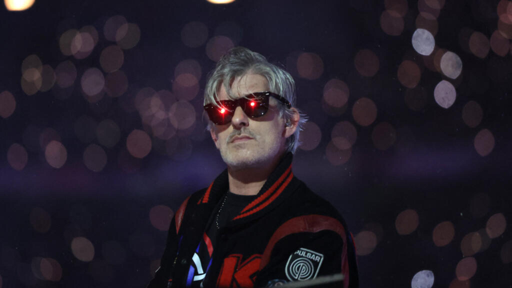 Video thumbnail for French DJ Kavinsky, famed for 'Nightcall', dies at 50