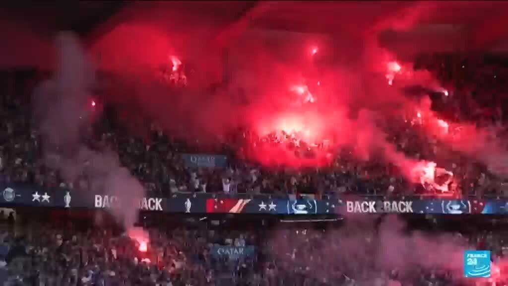 Video thumbnail for PSG fans await celebration in Paris bacto-back UEFA Champions League victory