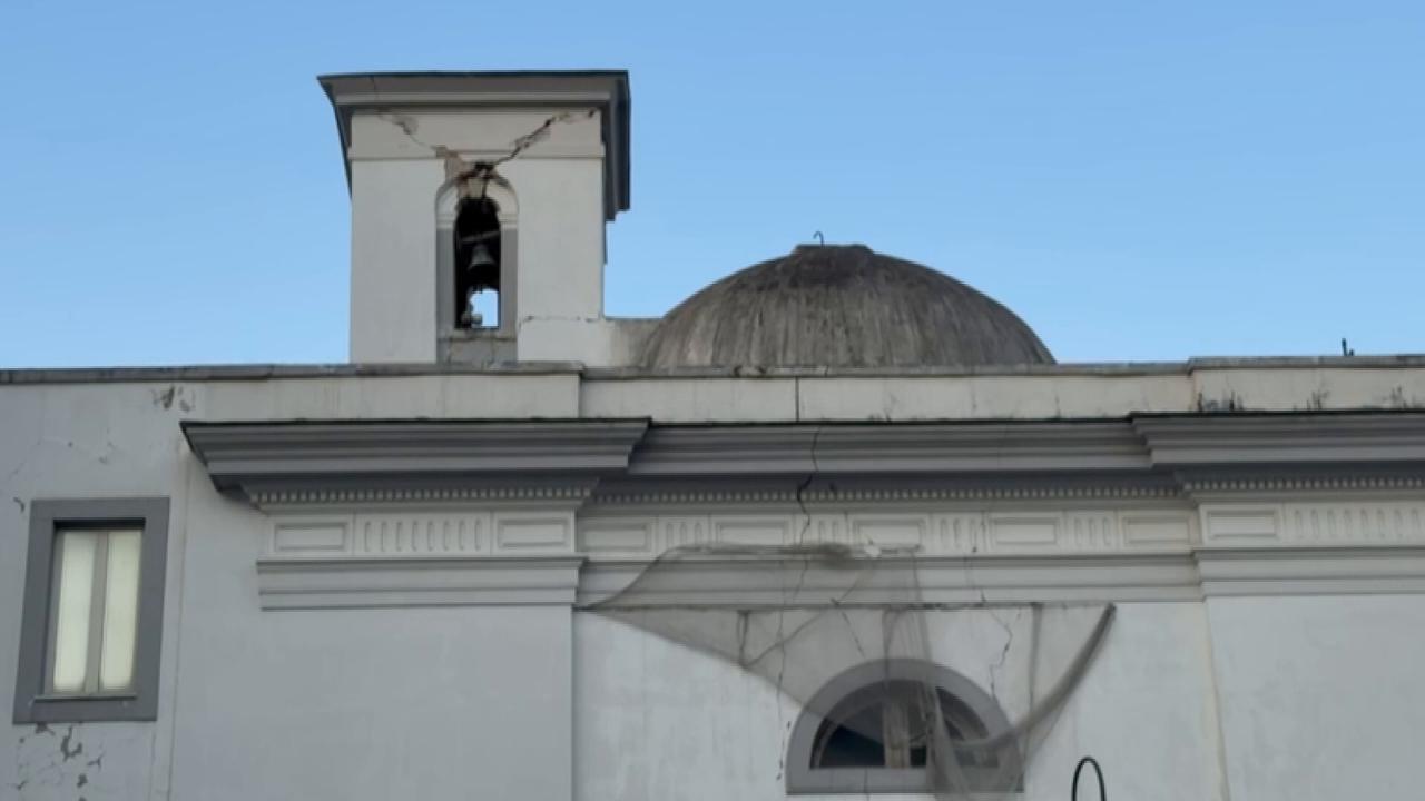 Video thumbnail for Italy: Magnitude 4.7 earthquake strikes near Naples, damaging buildings in Campi Flegrei.