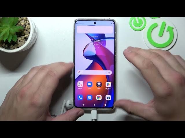 Video thumbnail for How to Connect Headphones to MOTOROLA Edge 30 Fusion - Plug In Headphones