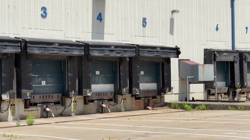 Video thumbnail for Lawmakers push to prevent ICE from converting local warehouses into detention centers