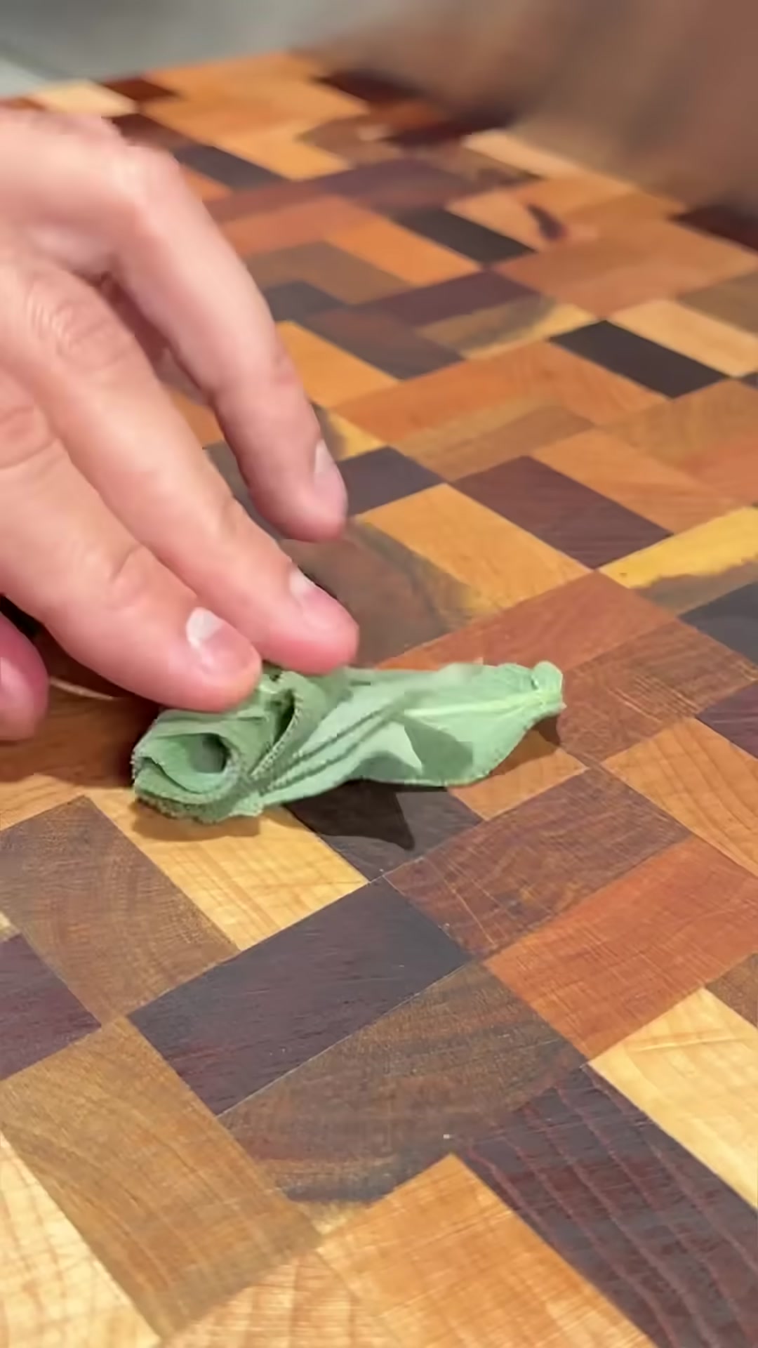 Video thumbnail for The most insane Scotch Egg with Caviar ๐(720P_HD)