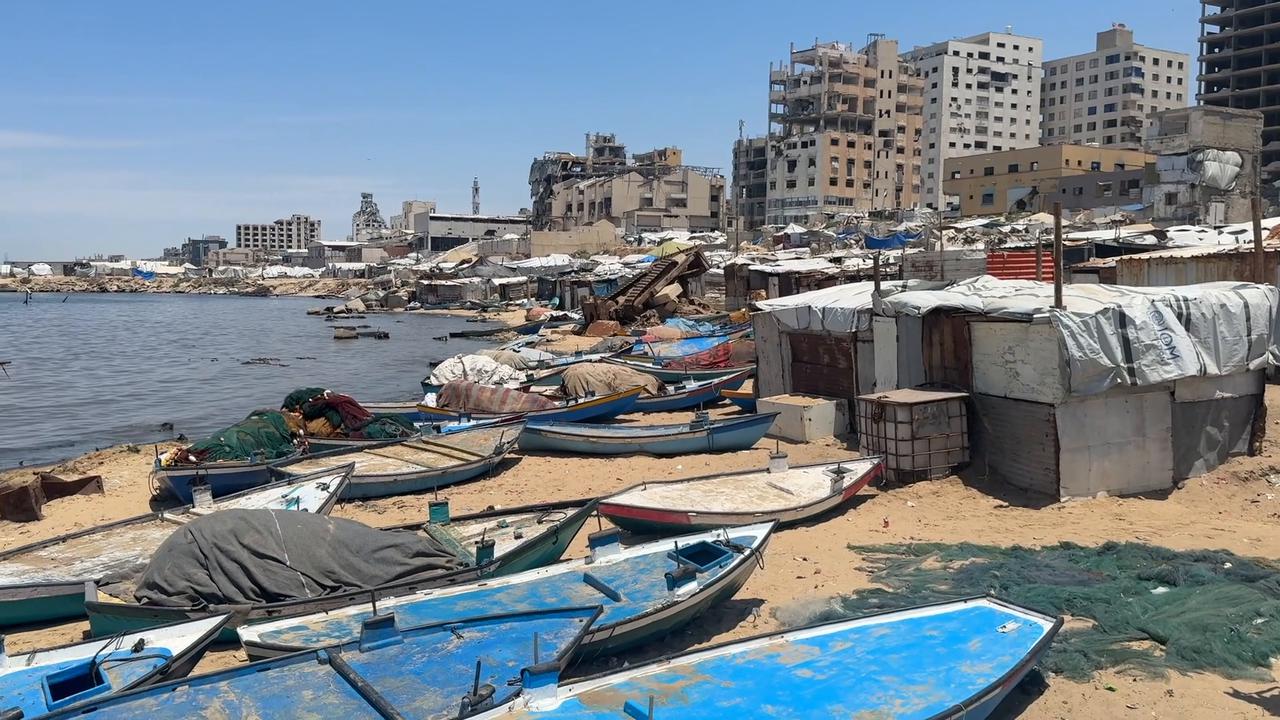 Video thumbnail for Gaza Fishermen Face Growing Hardship 15.