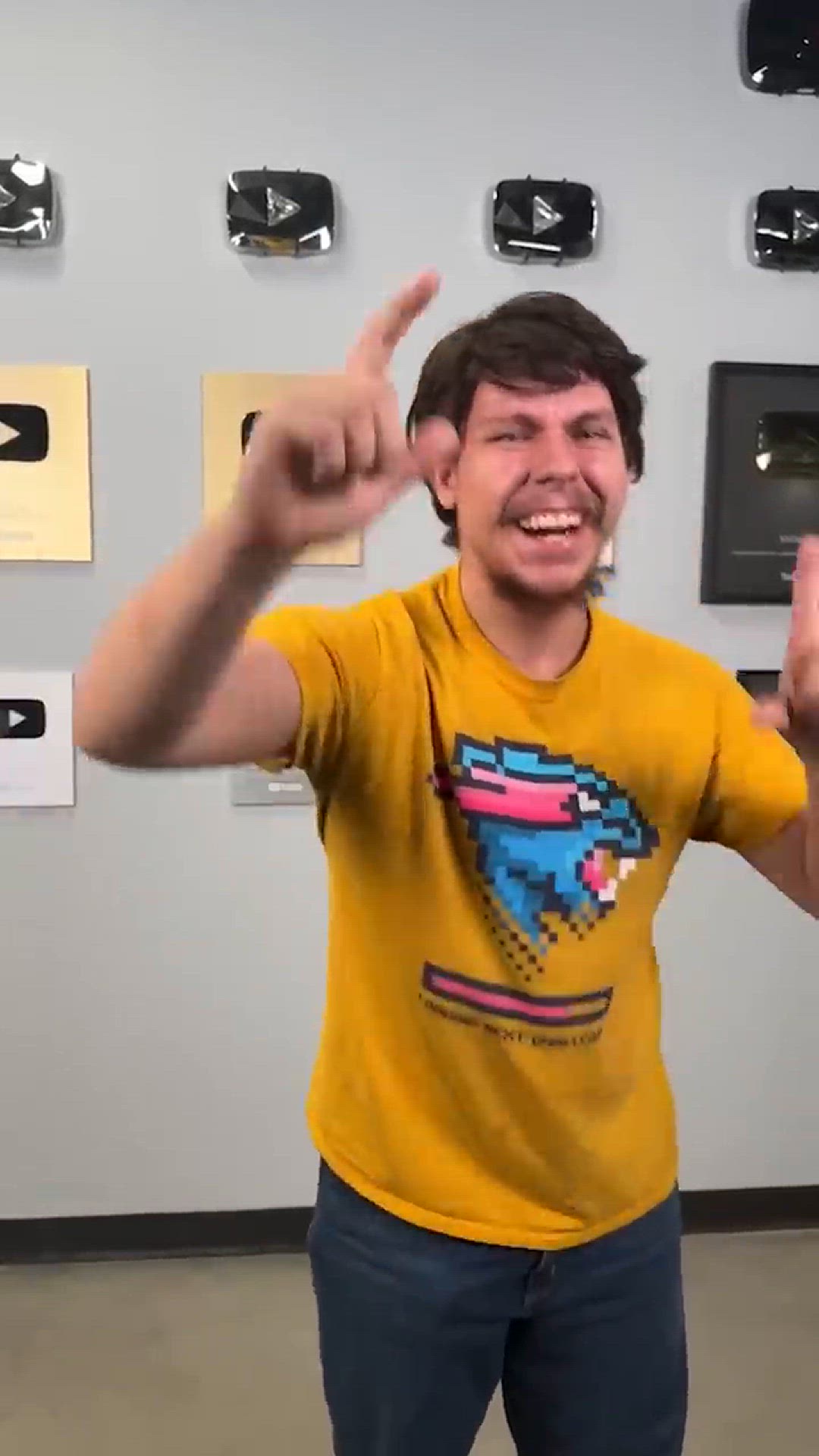 Video thumbnail for I Met the Real MrBeast!