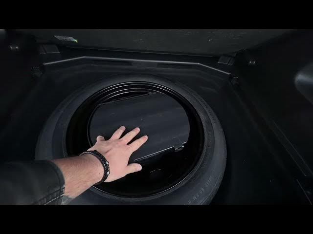 Video thumbnail for Opel Grandland X – Toolset Location