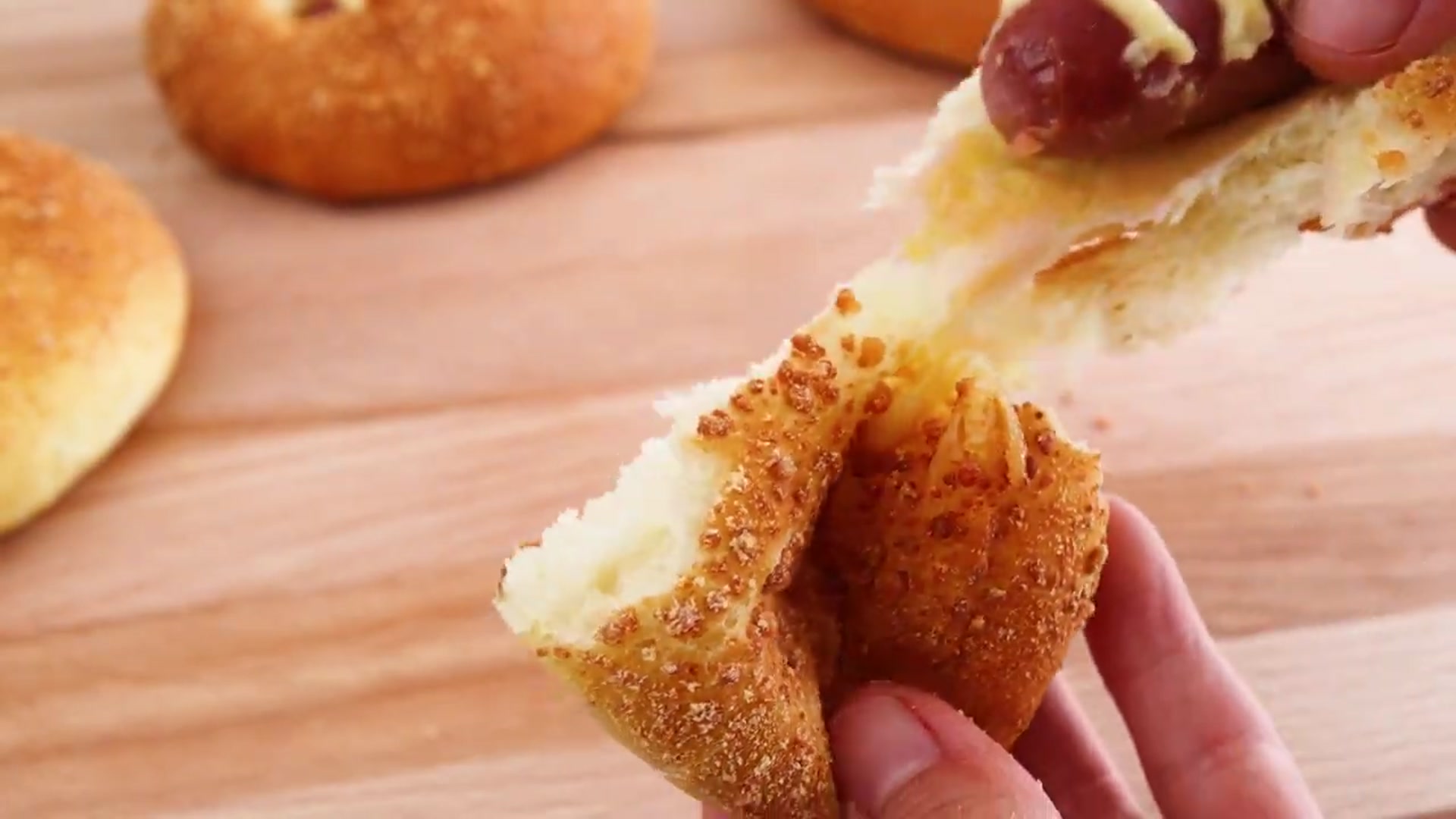 Video thumbnail for Only need several minutes to ready Extremely Easy Super Soft and Fluffy Sausage Cheese Bread(720P HD)