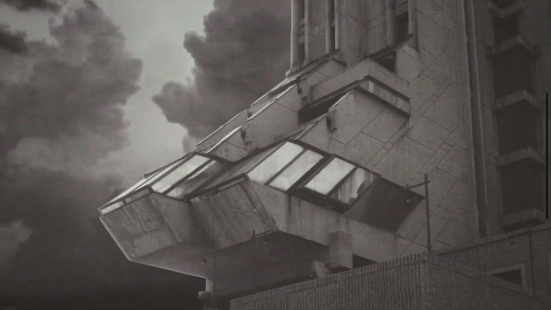 Video thumbnail for Noise-Cancelling Headphones vs. Earplugs: Which is Better?