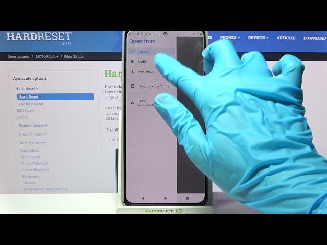 Video thumbnail for How to Set Up Alarm Clock on MOTOROLA Edge 20 Lite – Schedule Alarms