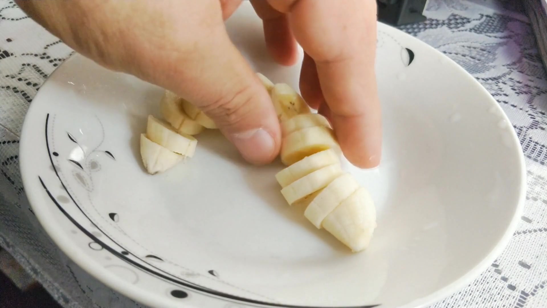Video thumbnail for 20 Foods with More Potassium Than Bananas