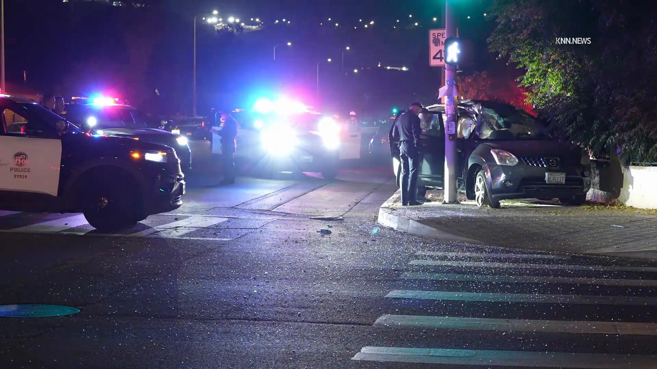 Video thumbnail for US, Los Angeles: Pacoima Police Pursue Suspected DUI Driver in Crash.