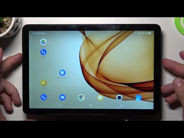 Video thumbnail for TCL Tab 10S has wireless charging?