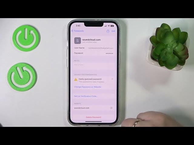 Video thumbnail for How to Change the Email Password on the iPhone 14 Series Device - Plus / Pro / Pro Max