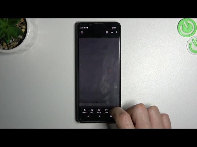 Video thumbnail for How to Taka Multiple Photos within Seconds in Sony Xperia 5 IV - Use Burst Shot