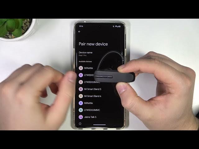 Video thumbnail for How to Power On and Off Jabra Talk 5?