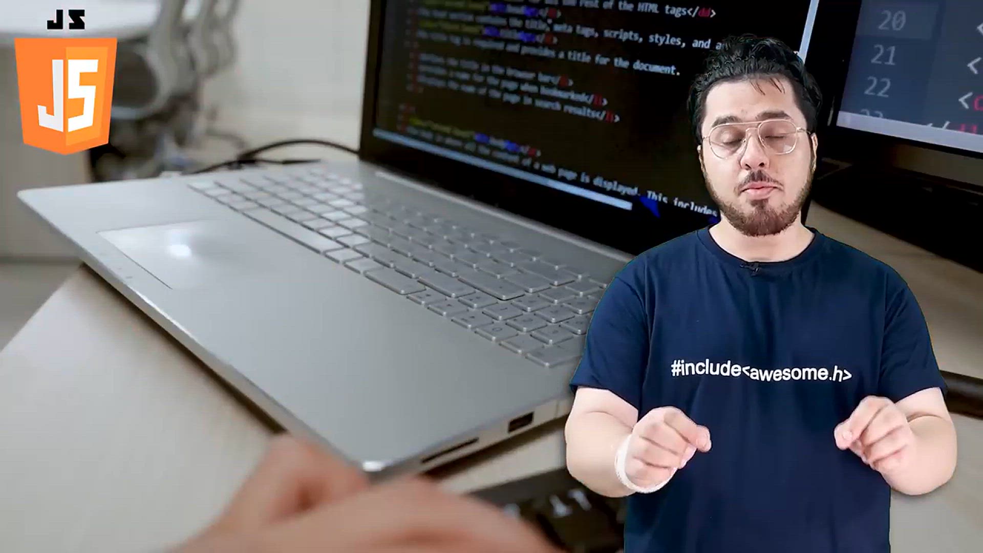 'Video thumbnail for Primitives and Objects in JavaScript _ JavaScript Tutorial in Hindi #4'