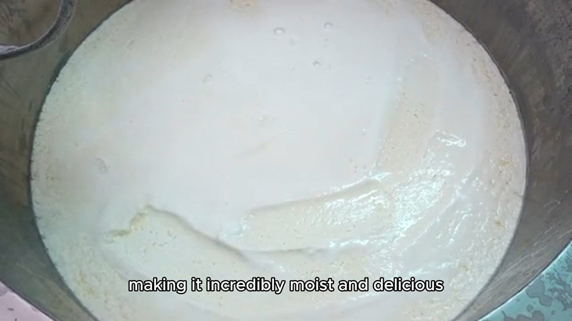 Video thumbnail for Tres leches recipe