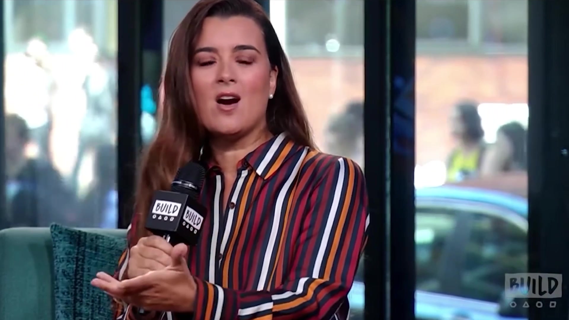 Video thumbnail for Cote De Pablo's Complete Transformation