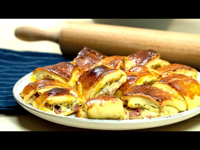 Video thumbnail for Joelho de Presunto e Queijo: Receita de Enroladinho Fofinho