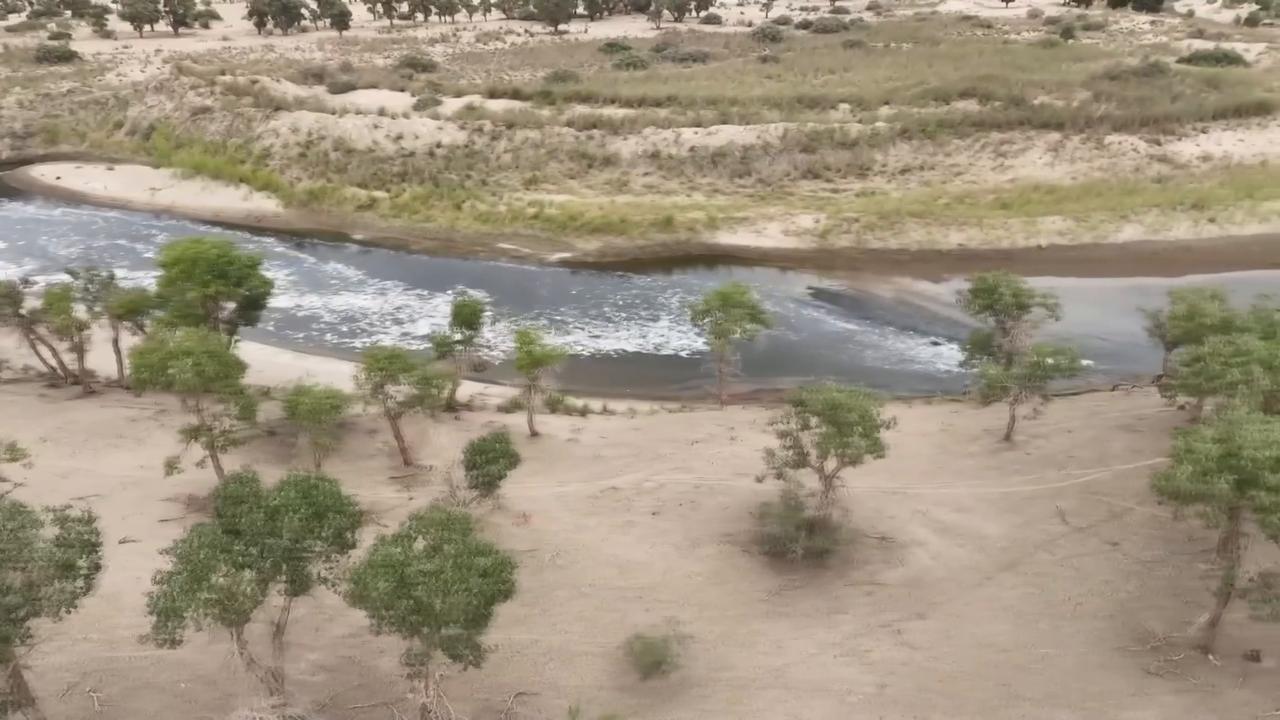 Video thumbnail for China: Latest round of ecological water diversion to China's largest inland river​ underway.