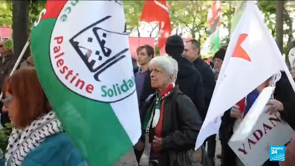 Video thumbnail for French MPs to debate antisemitism law that critics say will stifle criticism