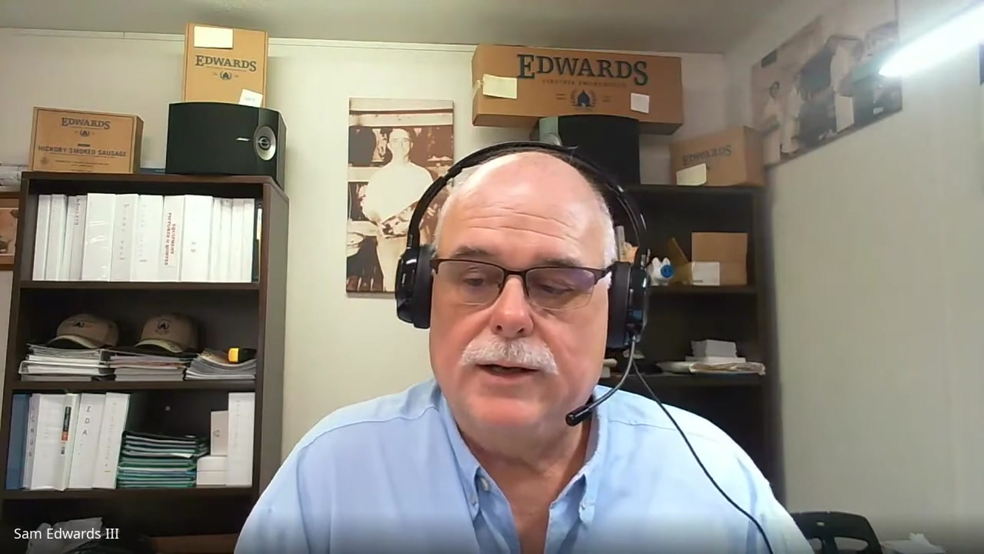 Video thumbnail for Cured Meat Q_A_ Cold Smoking vs. Hot Smoking Meat(720P_HD)