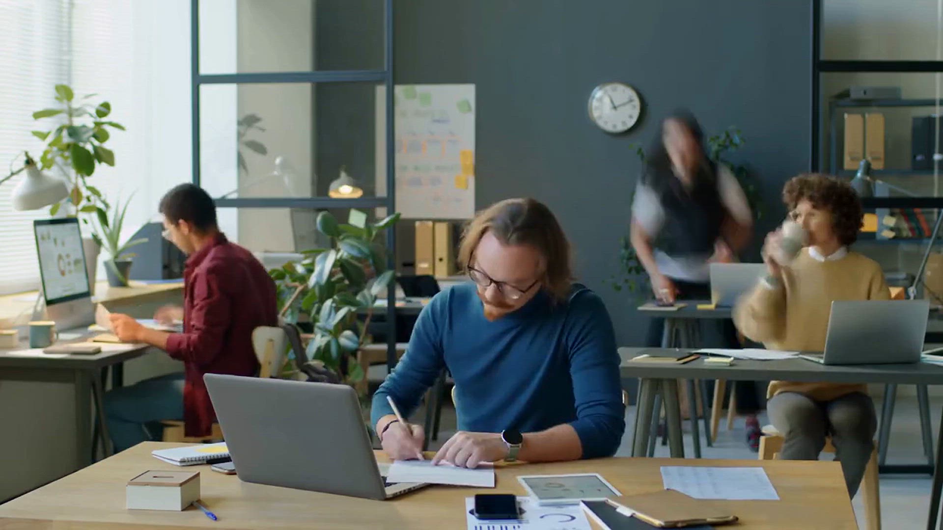 'Video thumbnail for Larry Ellison Biography, Net Worth, & Impact on Technology'