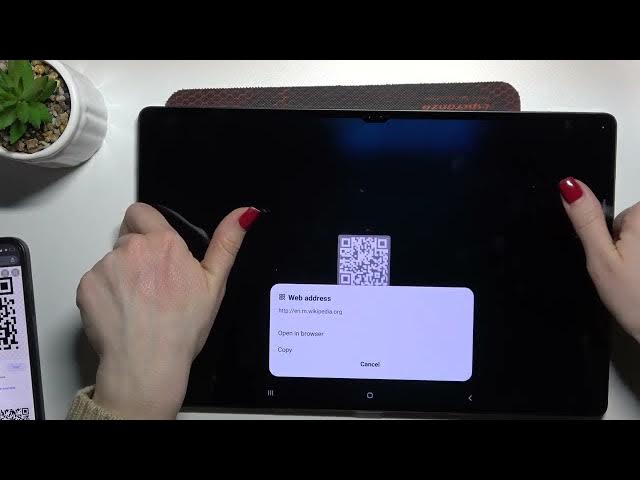 Video thumbnail for How to Scan QR Codes in SAMSUNG Galaxy Tab S8 Ultra – QR Codes Scanner