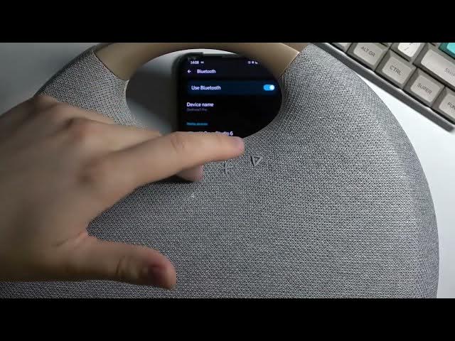 Video thumbnail for How to Power On / Off Harman Kardon Onyx Studio 6?