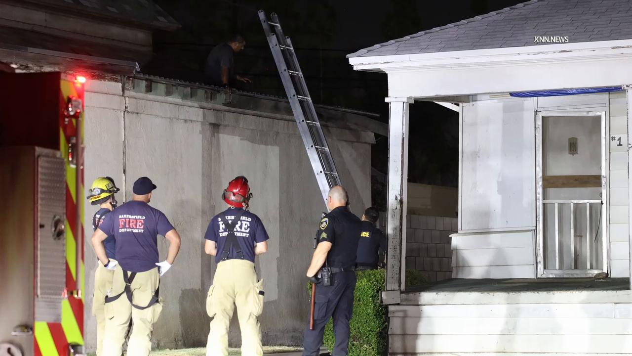 Video thumbnail for US, Bakersfield: Bakersfield Man Safely Brought Down From Roof After Hourlong Negotiation.